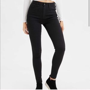 BLACK AMERICAN EAGLE HIGH RISE JEANS